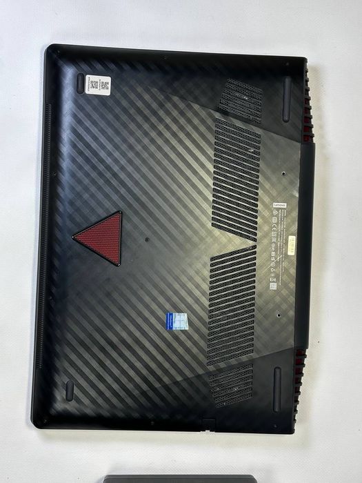 Ноутбук Lenovo Legion Y720-15IKB i7-7700HQ GTX 1060