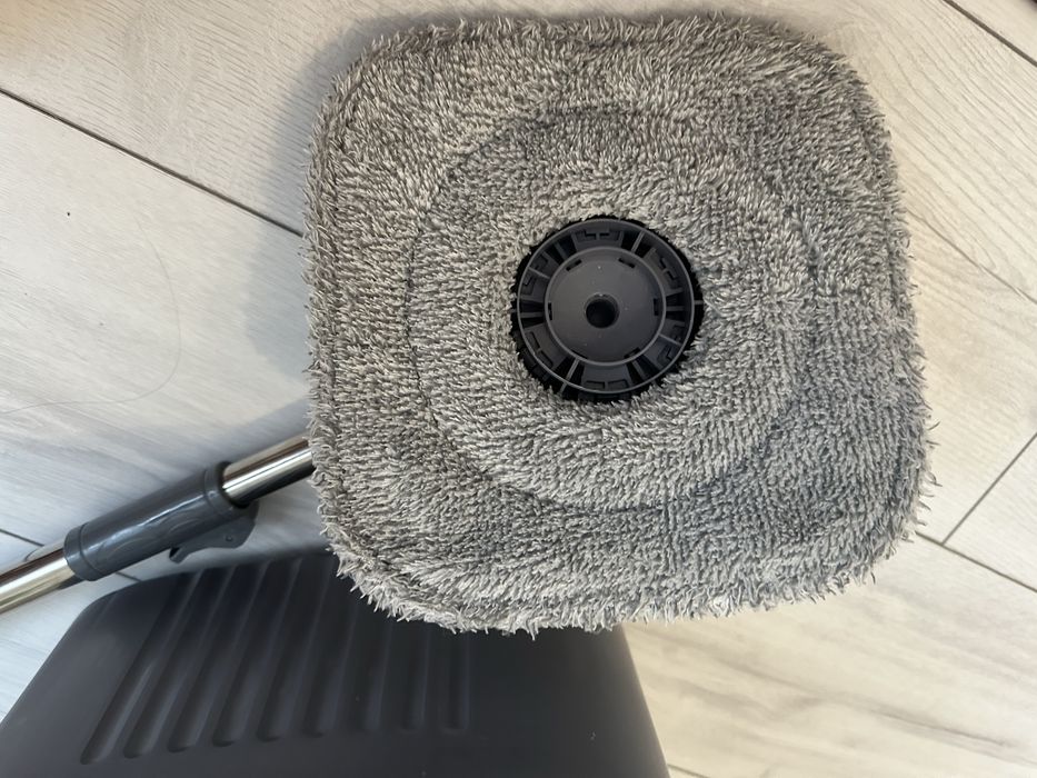 Швабра з системою самоочищення