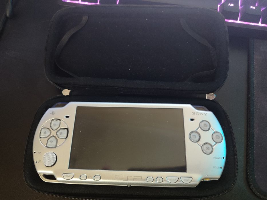 psp 2000 - купити приставки - Ціна на OLX.ua