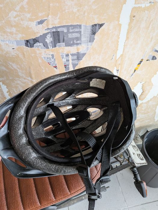 Capacete btt usado