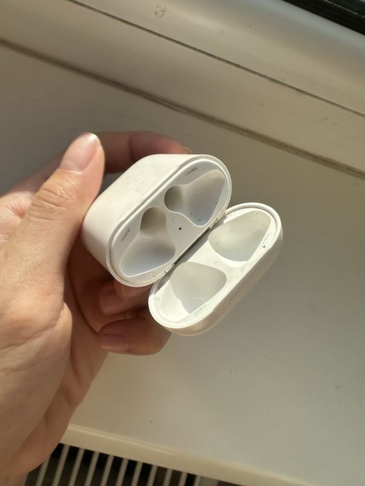 airpods 2 зарядний кейс