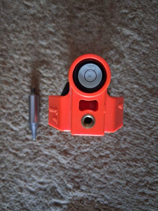 Minilustro realizacyjne - LEICA