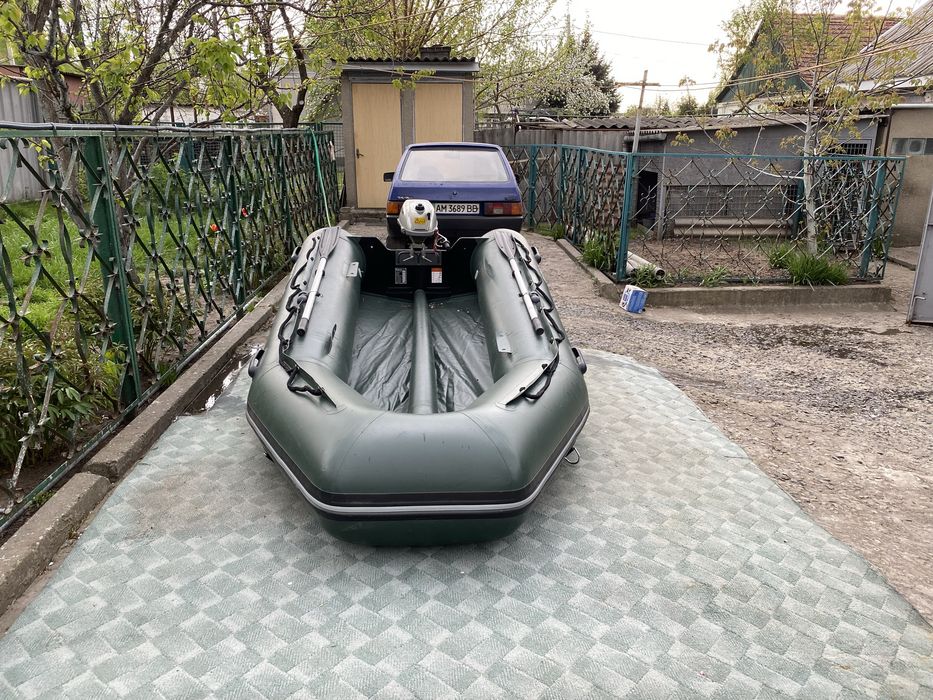 Продам моторную лодку Brig 350