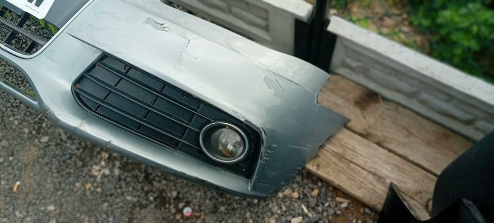 Audi-a4-b8-zderzak-przod-przedni-ly7g