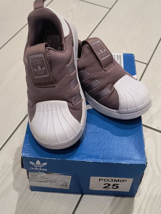 Дитячі кросівки Adidas 25 розмір
