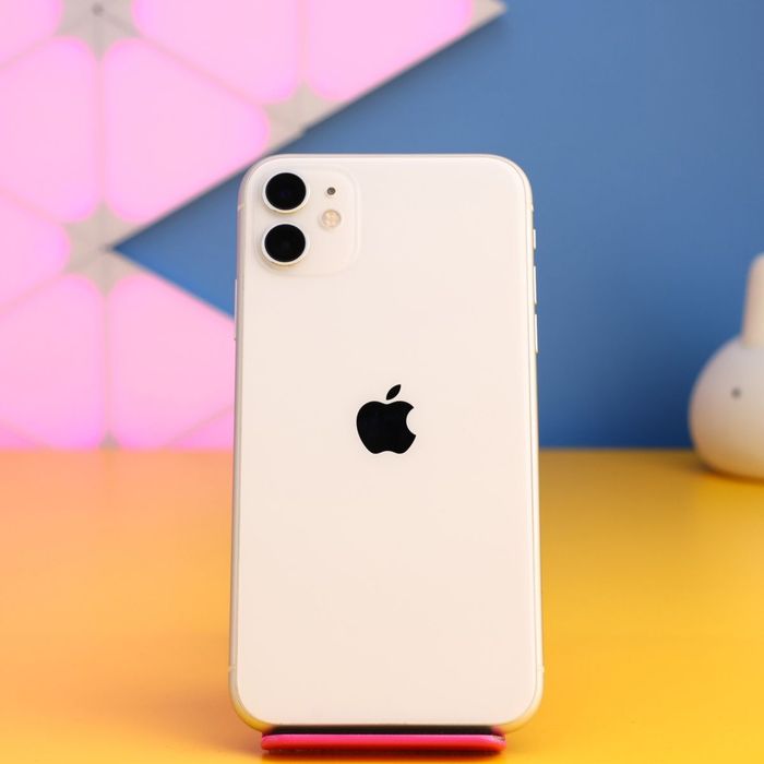 Смартфон Apple iPhone 11 128GB White (178343) Б/У З ГАРАНТІЄЮ