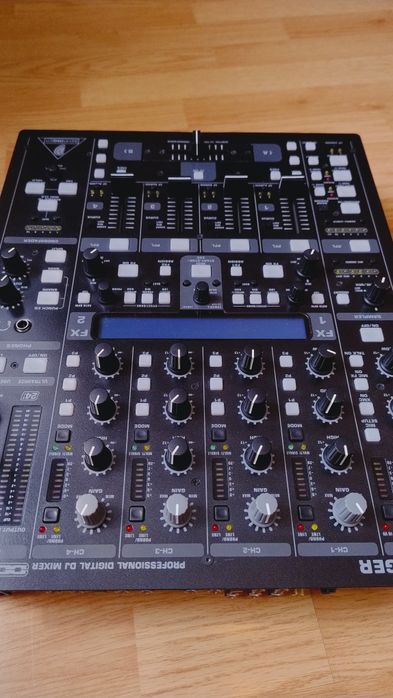 Mikser Behringer ddm 4000 jak nowy