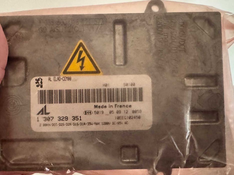 Par de Faróis/ Blocos Óticos Peugeot 308 SW I - BI -Xenon