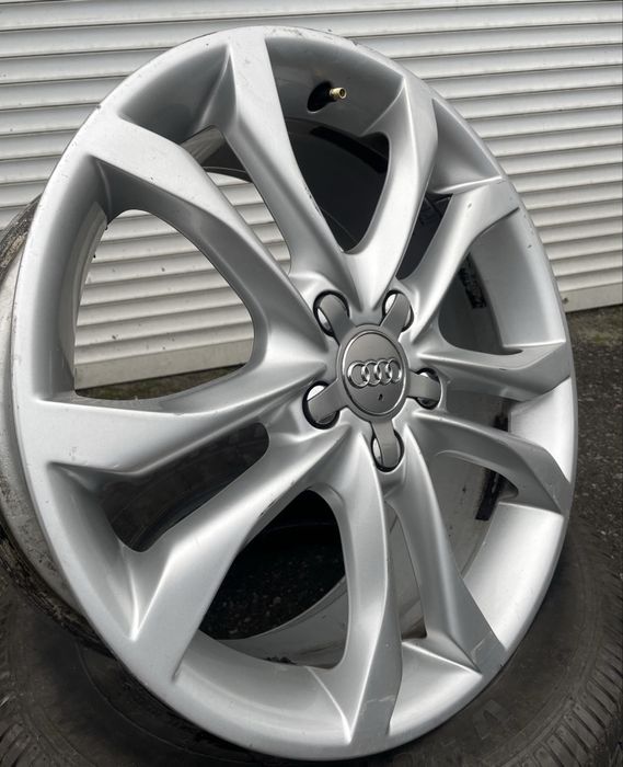 Продам комплект дисков Audi 5/112/18