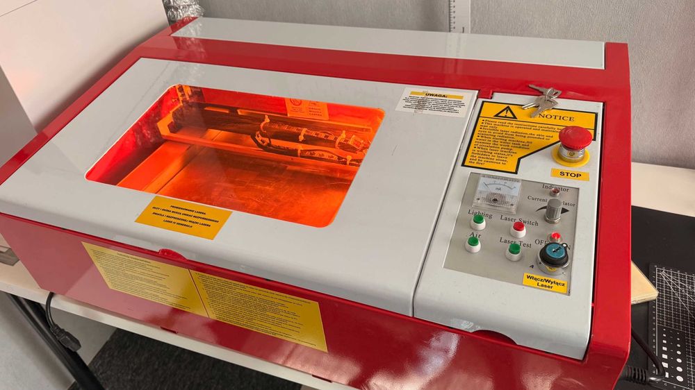 Sprzedam laser CO2 GPX 40W (USB) – idealny do pieczątek i grawerowania