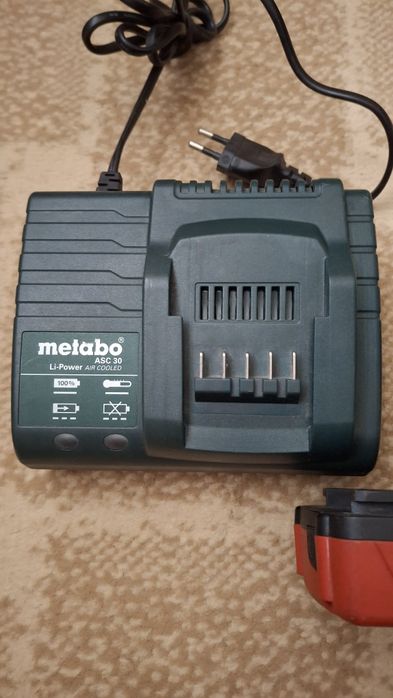 Шуруповерт Метабо