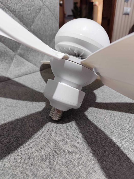 Ventoinha de teto com luz LED