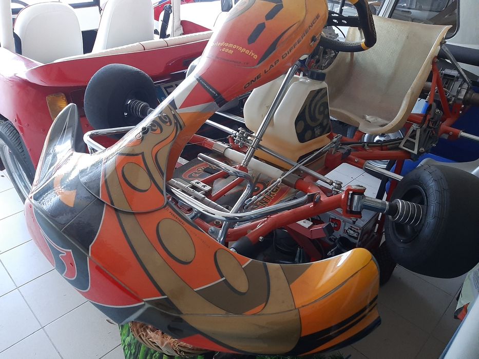 Vendo karting como novo