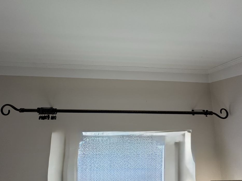 karnisz metlowy czarny