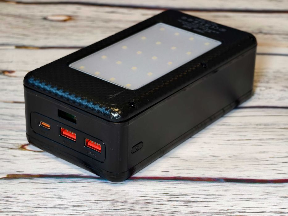 Корпус 12 16 АКБ 21700 швидка беспровідна зарядка лед лампа PowerBank