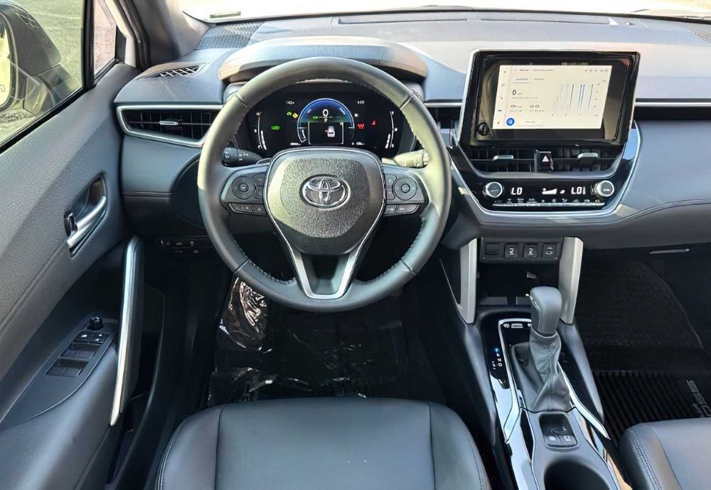 Toyota Corolla Cross      2024