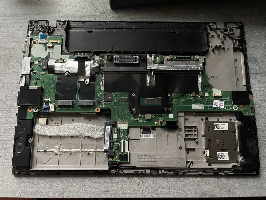 Продам половину ноутбука Lenovo ThinkPad  T450 на запчастини