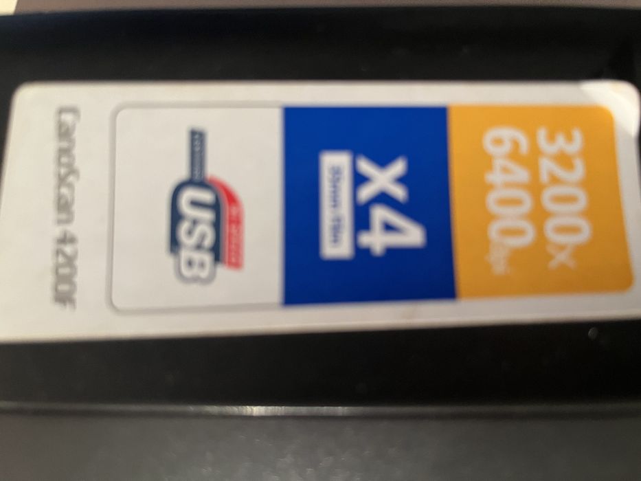 Digitalizadora canonscan 4200F