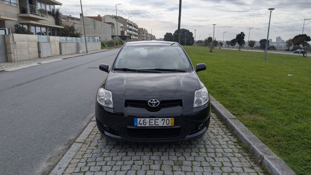 Toyota Auris Diesel, impecável
