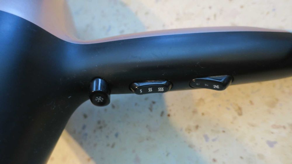 Suszarka do włosów Quigg