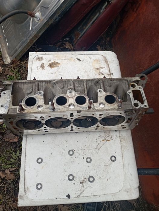 Продам головку рено