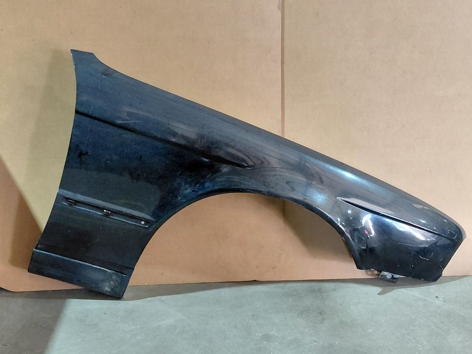 Guarda lamas direito BMW e34