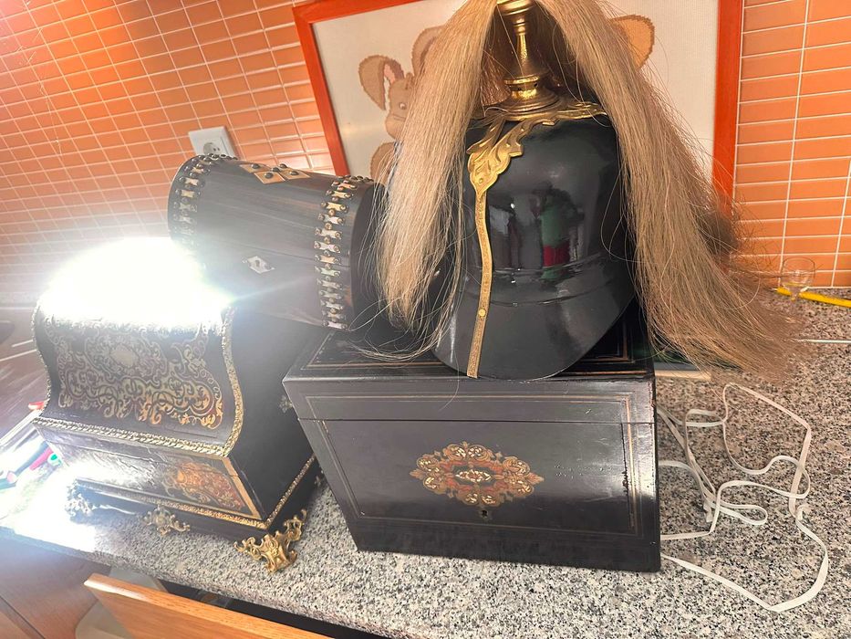 Antiguidades mesas e peças raras peças incríveis, cadeiras móveis, licoreiras, ouro, prata