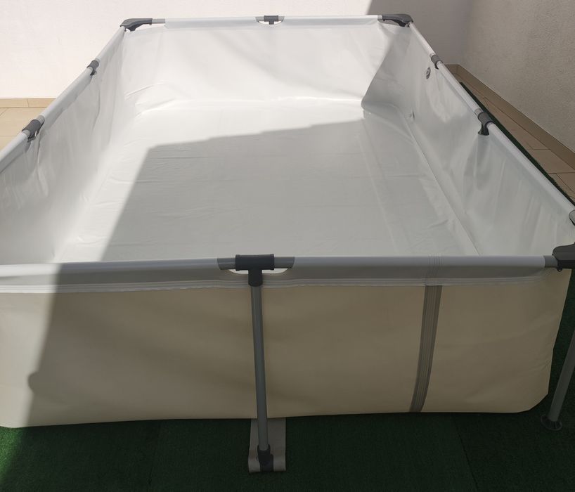 Piscina Retangular 300x207x65cm com Bomba como nova.
Loures