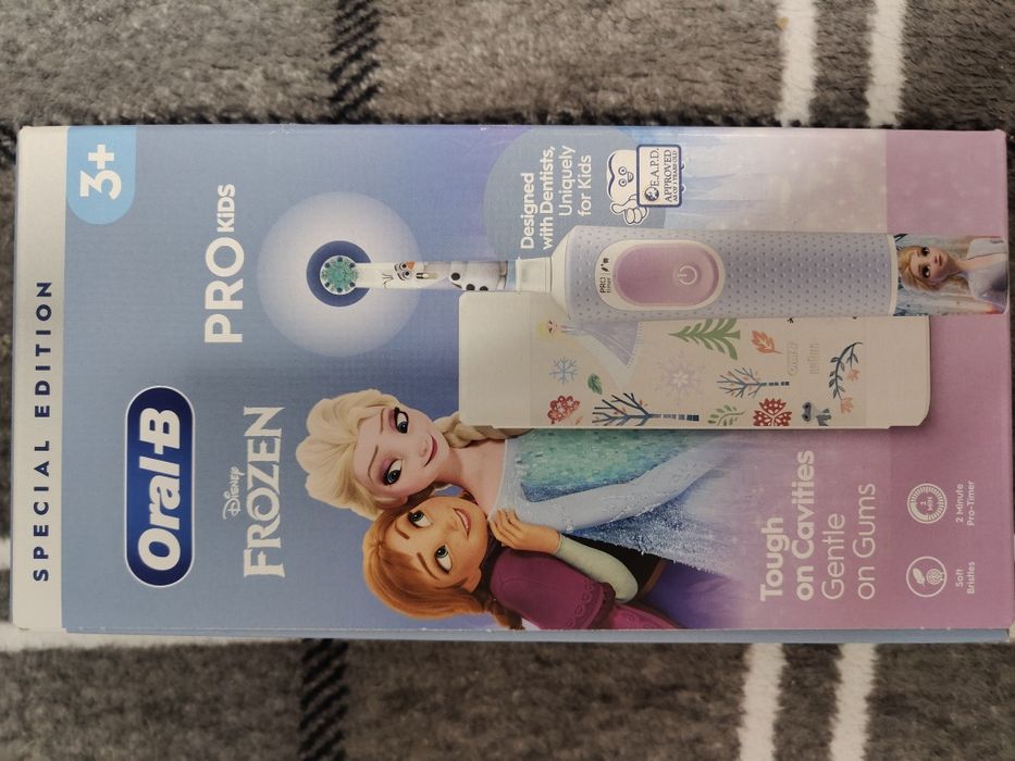 Szczoteczka Oral-B Kraina Lodu nowa