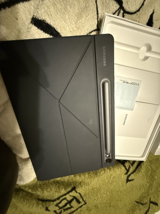 Продам /обмен  Планшет Samsung Galaxy Tab S9 FE 5G 6/128Gb Silver