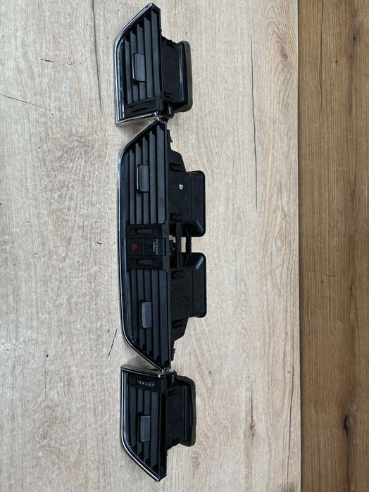 Kratki nawiewu Skoda Octavia III 2013r