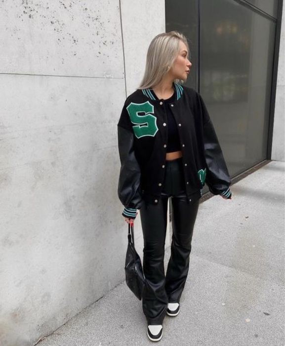 Жіночий бомбер з шкіряними рукавами