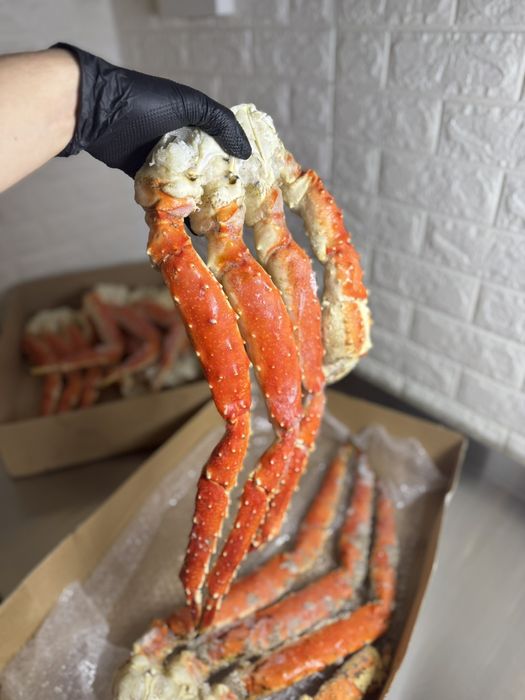 Мясо краба,клешни краба,черная икра,красная икра,лосось,печень щуки