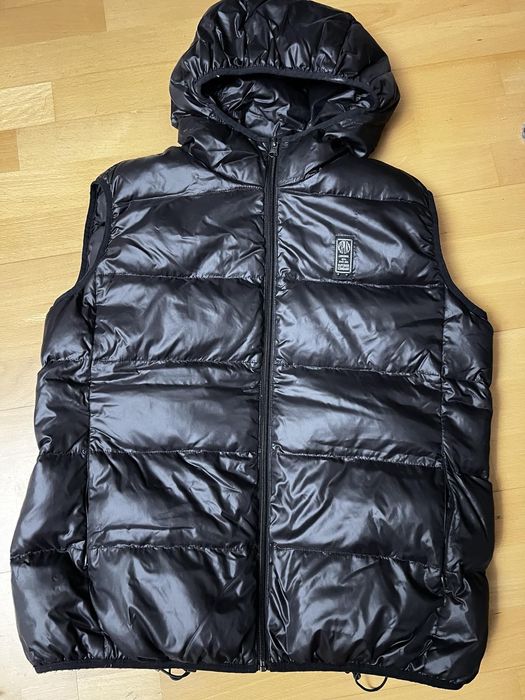 Пуховик безрукавка мужская   пух/перо