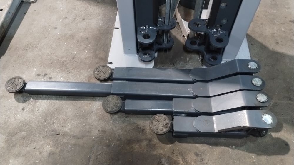 Podnośnik dwukolumnowy MAHA ECON3 3t kolumnowy warsztatowy samochodowy