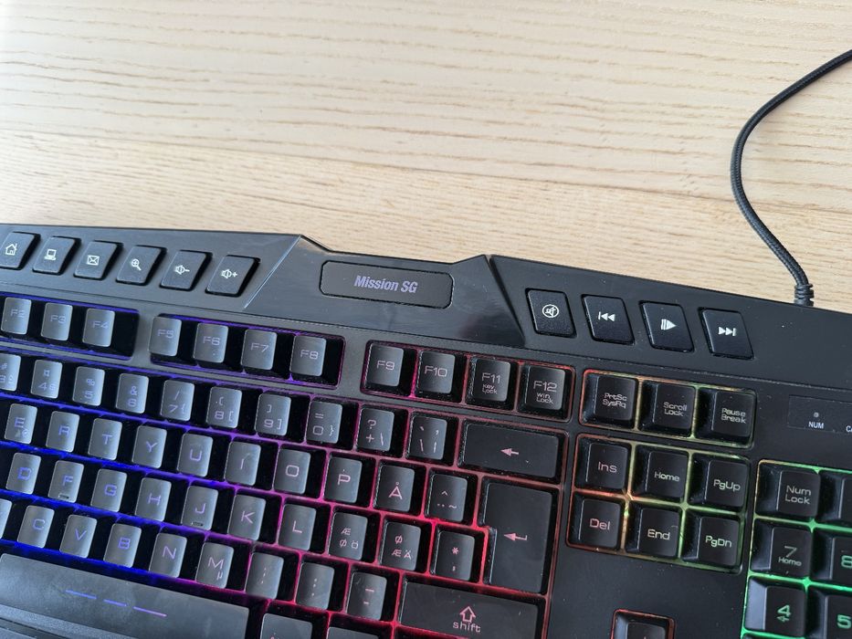 Ігрова клавіатура RGB