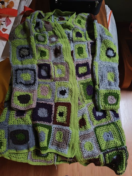 Sweter ręcznie robiony szydełko. Nowy.