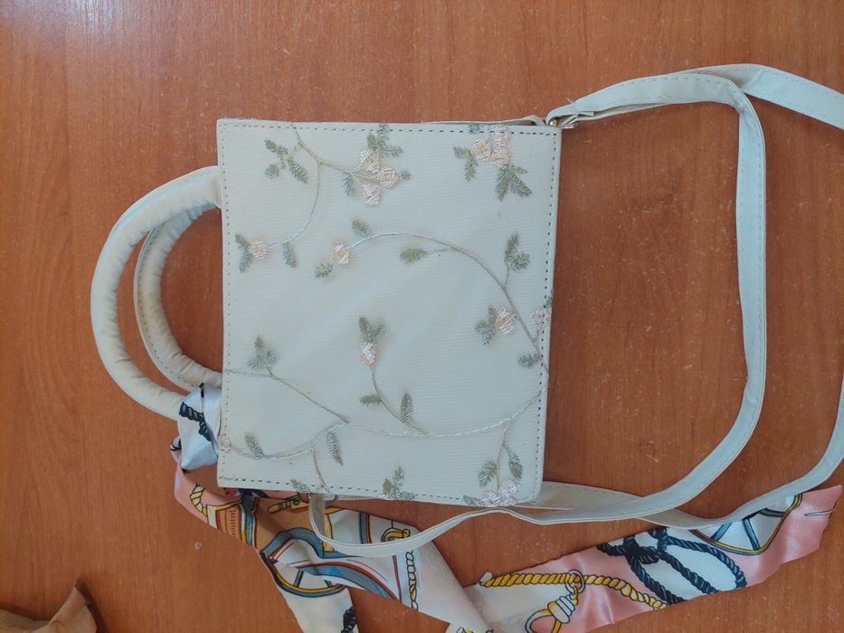 Сумки по 100гр.не кожа