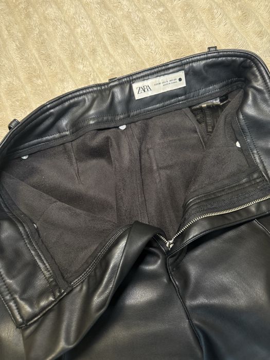 Шкіряні штани zara