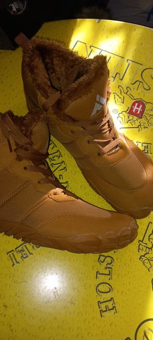 Buty lekkie zimowe śniegowce.
