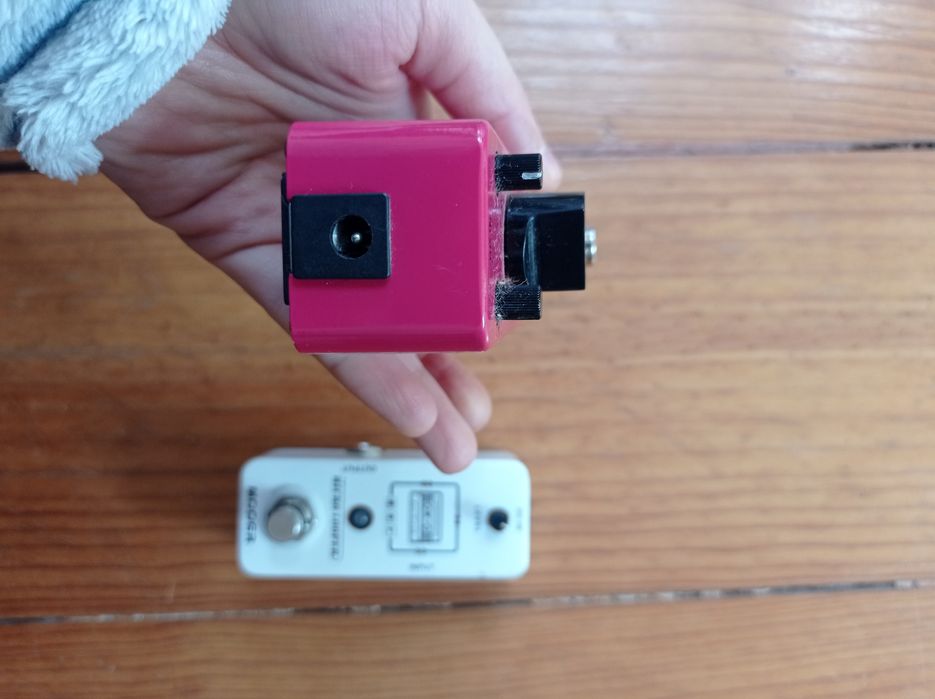 Pedais Mooer Micro Looper e Ana Echo