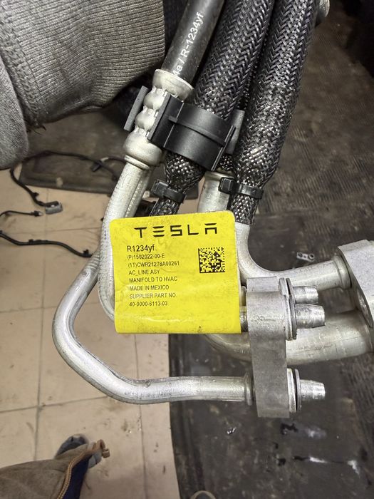 Патрубки та трубки кондиціонера Tesla Model 3 Highland | Model 3 / Model Y, розбірка / розборка