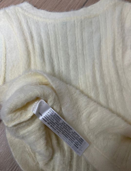 puchata kamizelka w kolorze butter yellow Bershka rozmiar L 40