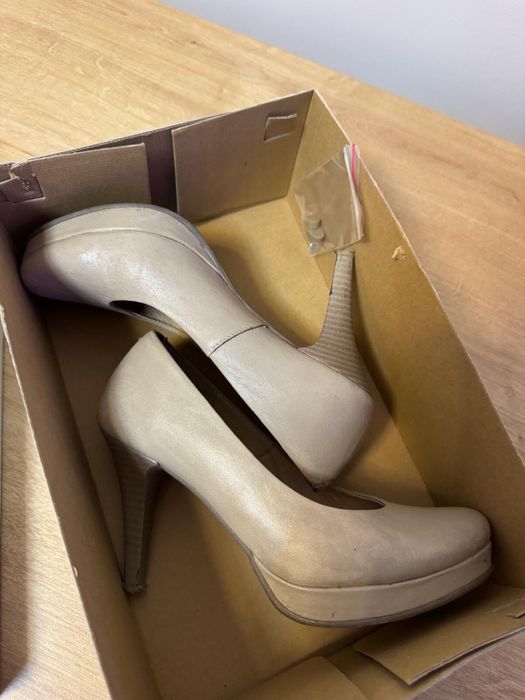 Buty na obcasie 34 Morek