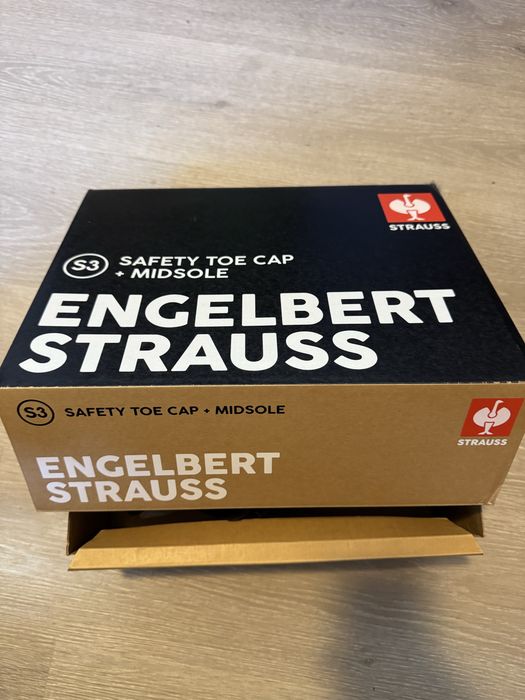 Продам нове взуття STRAUSS