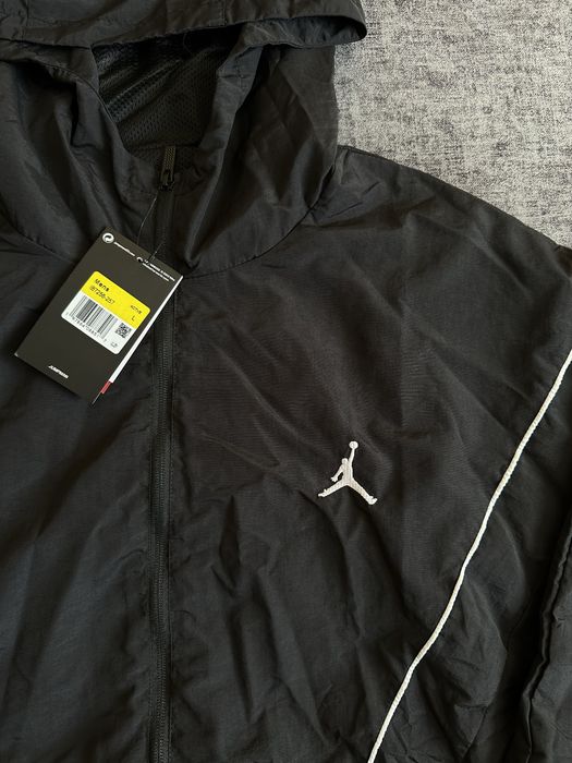 Нейлонова вітровка Jordan