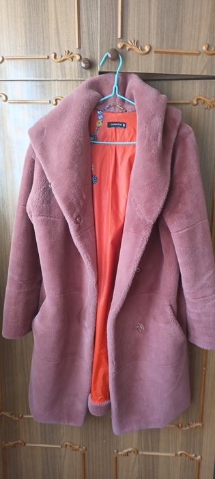 Шубка екохутро р. 42-46.