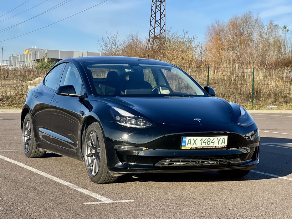 Tesla model 3 LFP 2022 14 тис ки