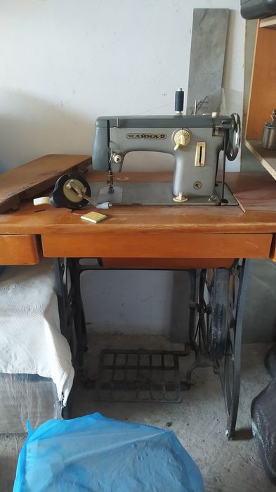 Швейна машинка "Чайка"