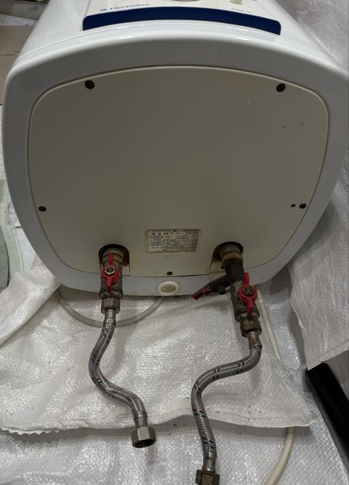 Бойлер Electrolux EWH 50 SL